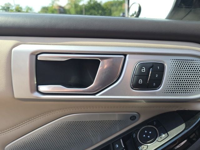 2022 Ford Explorer Platinum