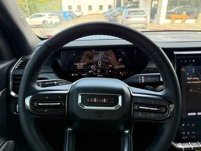 2024 GMC Acadia AT4