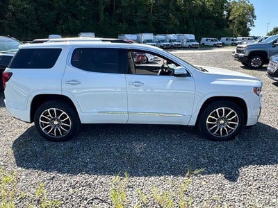 2023 GMC Acadia Denali