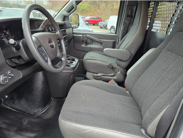 2025 GMC Savana 2500 Work Van