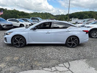 2023 Nissan Altima SR