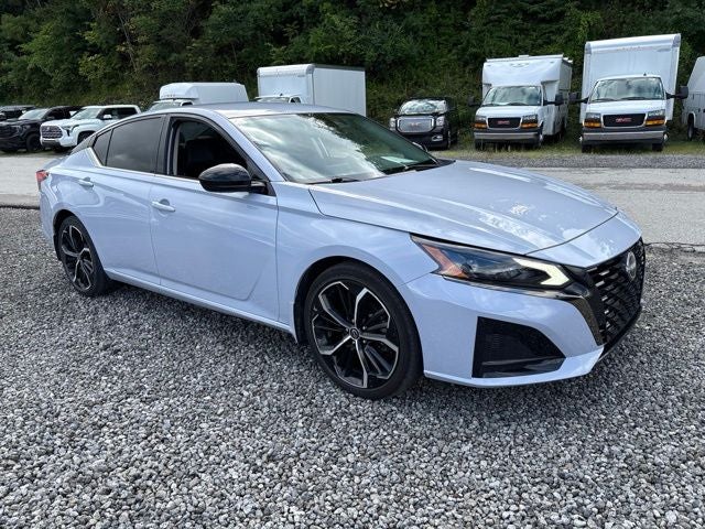 2023 Nissan Altima SR