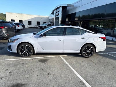 2025 Nissan Altima 2.5 SR