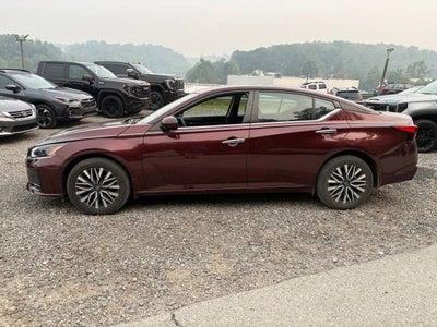 2023 Nissan Altima SV