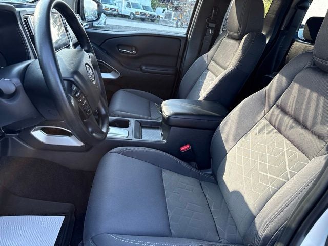 2025 Nissan Frontier King Cab® SV