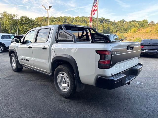 2024 Nissan Frontier Crew Cab SV