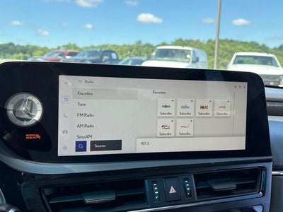 2024 Lexus ES 300h