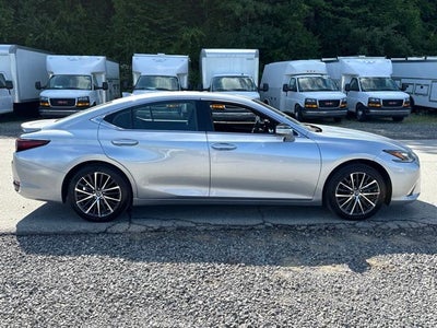 2024 Lexus ES 300h