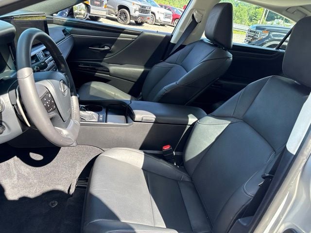 2024 Lexus ES 300h