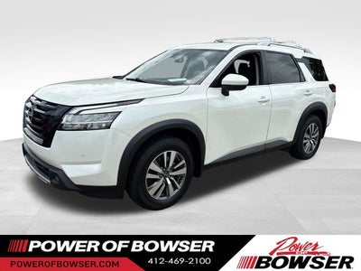 2023 Nissan Pathfinder SL
