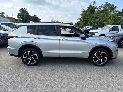 2022 Mitsubishi Outlander SE