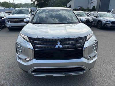 2022 Mitsubishi Outlander SE