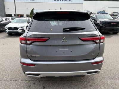 2022 Mitsubishi Outlander Black Edition