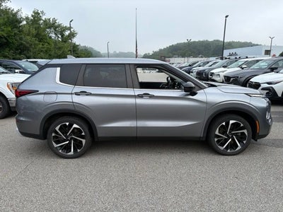 2022 Mitsubishi Outlander Black Edition