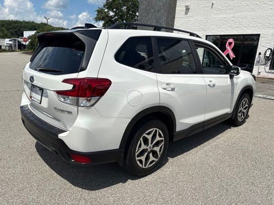 2024 Subaru Forester Premium
