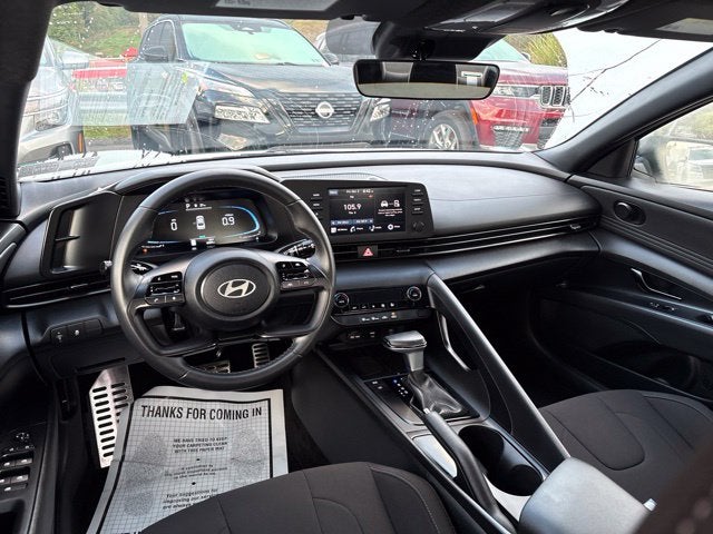 2025 Hyundai Elantra SEL Sport